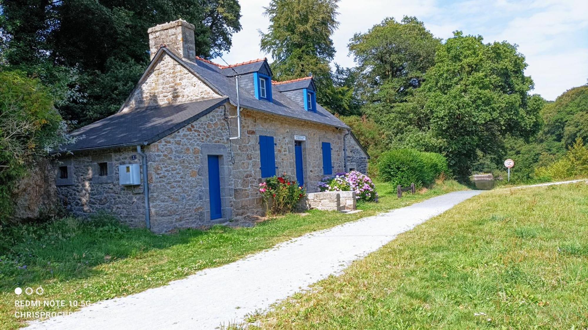 Chez Merlyn Locarn Экстерьер фото